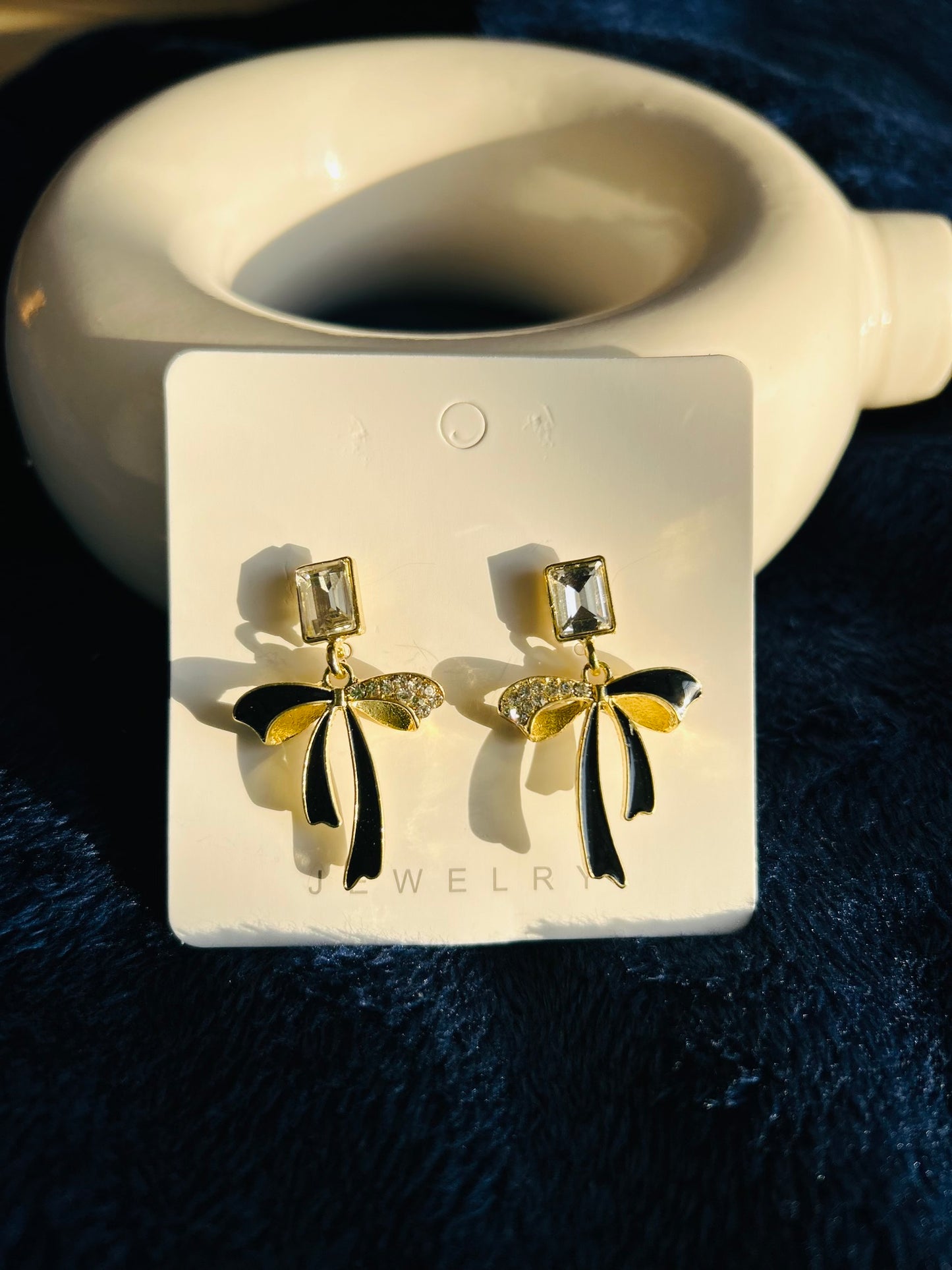 Korean premium anti tarnish bow earrings (black)