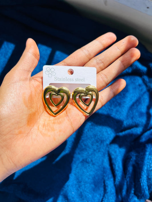 Heart shape earrings 18k gold plated
