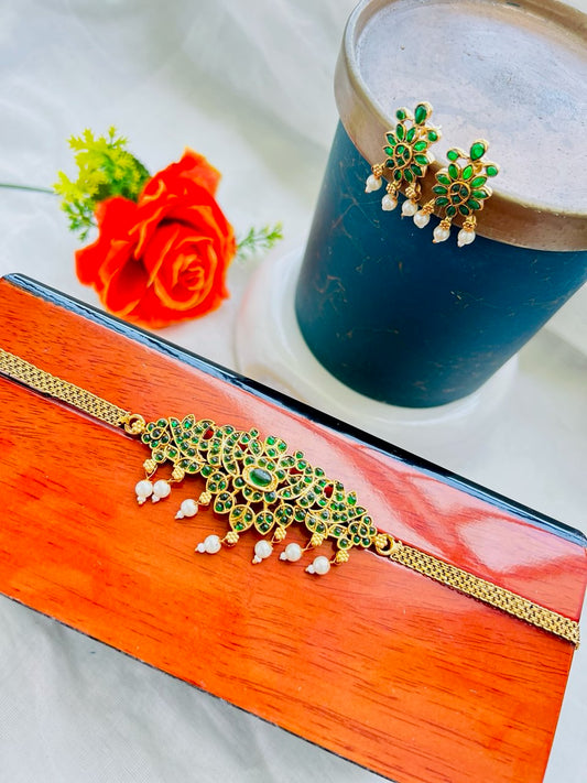 Classic Green Choker Set